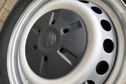 MF25JKV Volkswagen Transporter 2.0 TDI 150 Commerce Plus Van Thumbnail #28