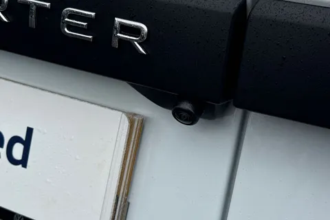 MF25JKV Volkswagen Transporter 2.0 TDI 150 Commerce Plus Van Thumbnail #29