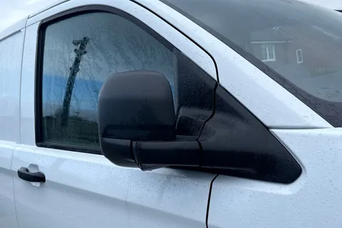 MF25JKV Volkswagen Transporter 2.0 TDI 150 Commerce Plus Van Thumbnail #30