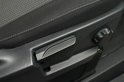 MF25JKV Volkswagen Transporter 2.0 TDI 150 Commerce Plus Van Thumbnail #33