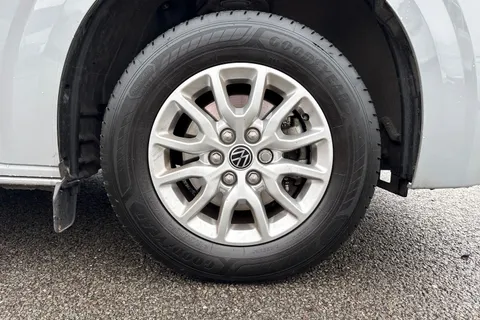 DF25HBN Volkswagen Transporter 2.0 TDI 110 Commerce Pro Van Thumbnail #10