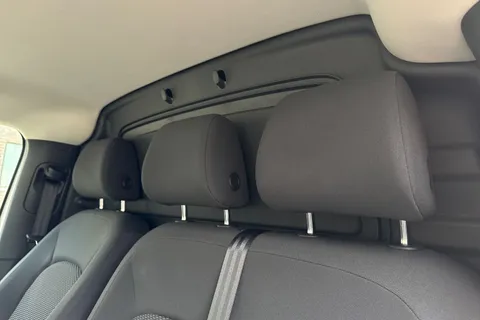 PJ25BAV Volkswagen Id. Buzz Cargo 210kW Commerce 79kWh Auto Thumbnail #19