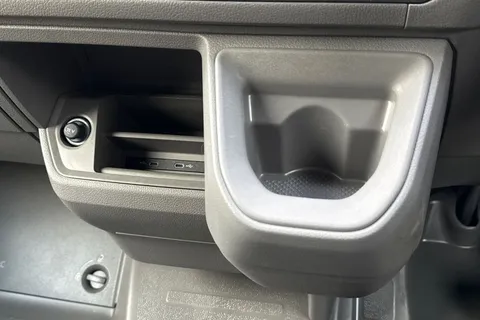 PK25XLX Volkswagen Crafter 2.0 TDI 140PS Commerce High Roof Van 8sp Auto Thumbnail #23