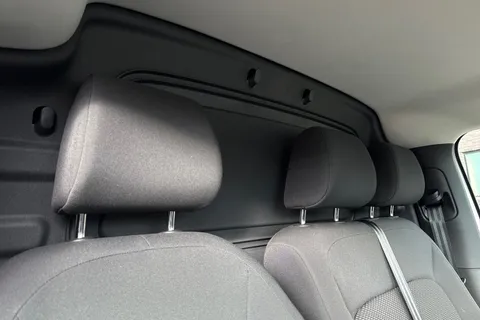 PJ25BAV Volkswagen Id. Buzz Cargo 210kW Commerce 79kWh Auto Thumbnail #24