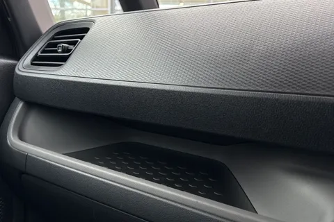 PJ25BAV Volkswagen Id. Buzz Cargo 210kW Commerce 79kWh Auto Thumbnail #31