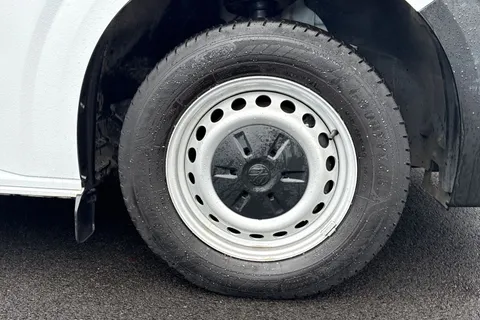 MF25HTZ Volkswagen Transporter 2.0 TDI 110 Commerce Plus Van Thumbnail #7