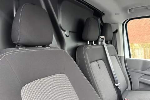 MF25HTZ Volkswagen Transporter 2.0 TDI 110 Commerce Plus Van Thumbnail #21