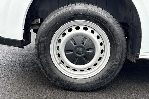 MF25HTZ Volkswagen Transporter 2.0 TDI 110 Commerce Plus Van Thumbnail #22