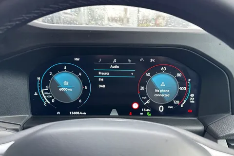 MF25HTZ Volkswagen Transporter 2.0 TDI 110 Commerce Plus Van Thumbnail #30