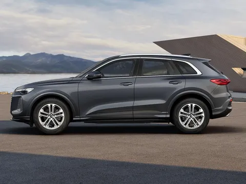  Audi Q5 2.0 TDI Sport S Tronic quattro Euro 6 (s/s) 5dr Thumbnail #2