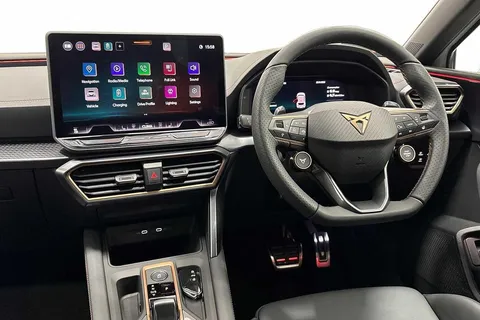 KM75HRG CUPRA Leon 1.5 eHybrid 204 V3 5dr DSG ** DELIVERY MILEAGE** Thumbnail #2