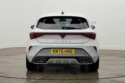 KM75HRG CUPRA Leon 1.5 eHybrid 204 V3 5dr DSG ** DELIVERY MILEAGE** Thumbnail #8