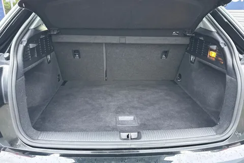 KM19GWX Audi Q2 1.6 TDI 30 Sport Euro 6 (s/s) 5dr Thumbnail #7