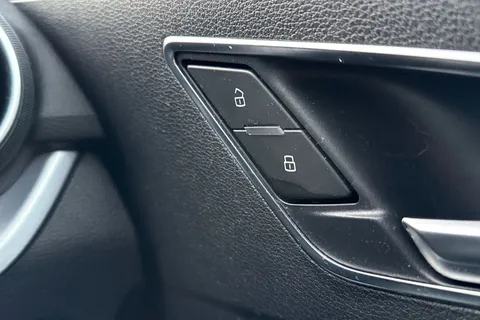 KM19GWX Audi Q2 1.6 TDI 30 Sport Euro 6 (s/s) 5dr Thumbnail #49