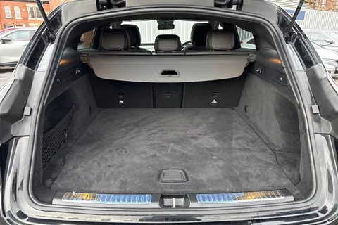 KM73OEU Mercedes-Benz Eqc EQC 400 80kWh AMG Line (Premium) Auto 4MATIC 5dr Thumbnail #8