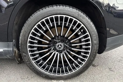 KM73OEU Mercedes-Benz Eqc EQC 400 80kWh AMG Line (Premium) Auto 4MATIC 5dr Thumbnail #12