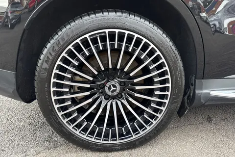KM73OEU Mercedes-Benz Eqc EQC 400 80kWh AMG Line (Premium) Auto 4MATIC 5dr Thumbnail #13
