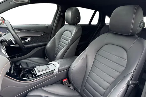 KM73OEU Mercedes-Benz Eqc EQC 400 80kWh AMG Line (Premium) Auto 4MATIC 5dr Thumbnail #17