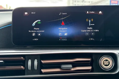 KM73OEU Mercedes-Benz Eqc EQC 400 80kWh AMG Line (Premium) Auto 4MATIC 5dr Thumbnail #18