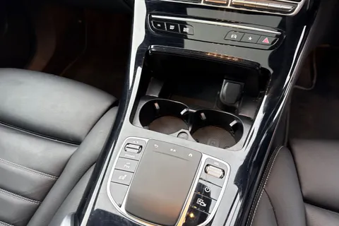 KM73OEU Mercedes-Benz Eqc EQC 400 80kWh AMG Line (Premium) Auto 4MATIC 5dr Thumbnail #24