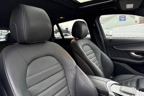 KM73OEU Mercedes-Benz Eqc EQC 400 80kWh AMG Line (Premium) Auto 4MATIC 5dr Thumbnail #25