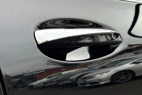 KM73OEU Mercedes-Benz Eqc EQC 400 80kWh AMG Line (Premium) Auto 4MATIC 5dr Thumbnail #37