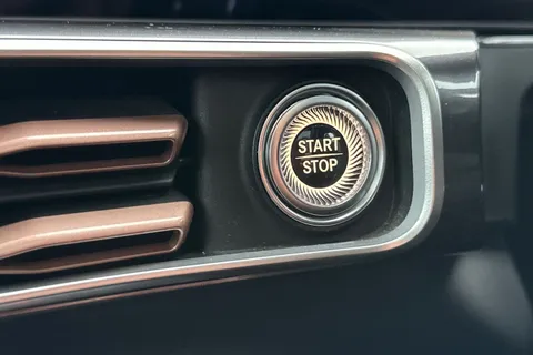 KM73OEU Mercedes-Benz Eqc EQC 400 80kWh AMG Line (Premium) Auto 4MATIC 5dr Thumbnail #52