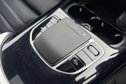 KM73OEU Mercedes-Benz Eqc EQC 400 80kWh AMG Line (Premium) Auto 4MATIC 5dr Thumbnail #53