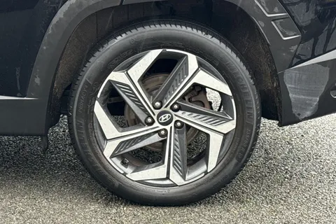 CJ72VVZ Hyundai Tucson 1.6 TGDi Plug-in Hybrid Ultimate 5dr 4WD Auto Thumbnail #15