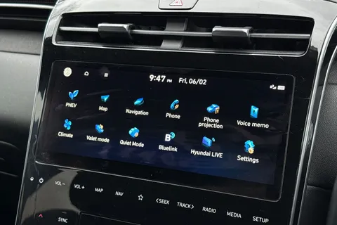 CJ72VVZ Hyundai Tucson 1.6 TGDi Plug-in Hybrid Ultimate 5dr 4WD Auto Thumbnail #21