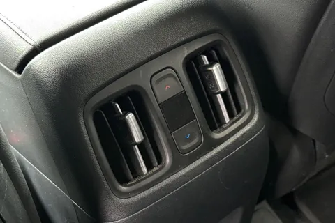 CJ72VVZ Hyundai Tucson 1.6 TGDi Plug-in Hybrid Ultimate 5dr 4WD Auto Thumbnail #33