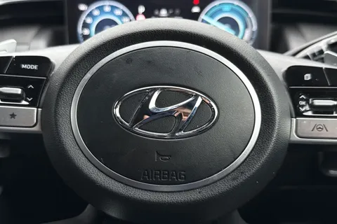 CJ72VVZ Hyundai Tucson 1.6 TGDi Plug-in Hybrid Ultimate 5dr 4WD Auto Thumbnail #37