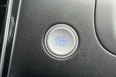 CJ72VVZ Hyundai Tucson 1.6 TGDi Plug-in Hybrid Ultimate 5dr 4WD Auto Thumbnail #40