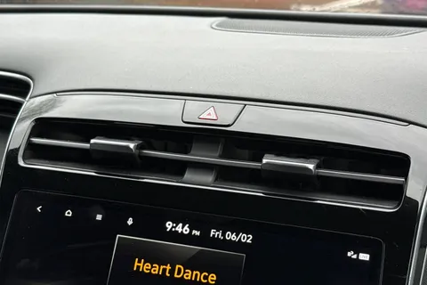 CJ72VVZ Hyundai Tucson 1.6 TGDi Plug-in Hybrid Ultimate 5dr 4WD Auto Thumbnail #41