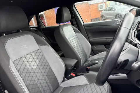 DC22HRO Volkswagen Taigo 1.5 TSI R-Line DSG Euro 6 (s/s) 5dr Thumbnail #22