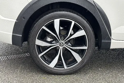 DC22HRO Volkswagen Taigo 1.5 TSI R-Line DSG Euro 6 (s/s) 5dr Thumbnail #23