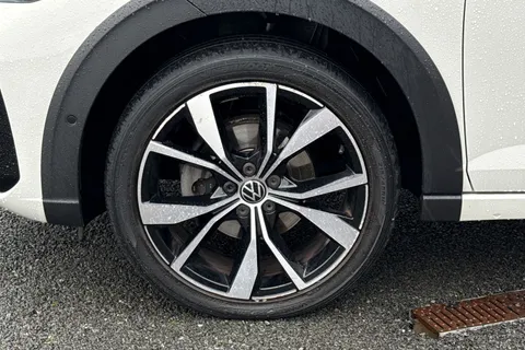 DC22HRO Volkswagen Taigo 1.5 TSI R-Line DSG Euro 6 (s/s) 5dr Thumbnail #25