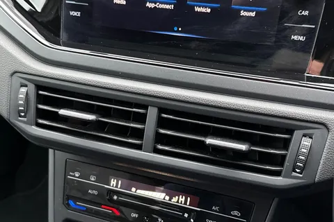 DC22HRO Volkswagen Taigo 1.5 TSI R-Line DSG Euro 6 (s/s) 5dr Thumbnail #49