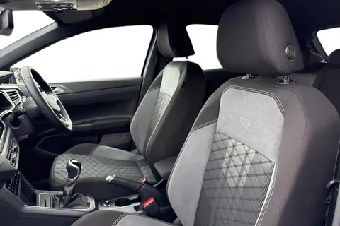 MK73NVV Volkswagen Polo 1.0 TSI R-Line 5dr **HEATED SEATS, REAR CAM, 17' BERGAMOS** Thumbnail #11