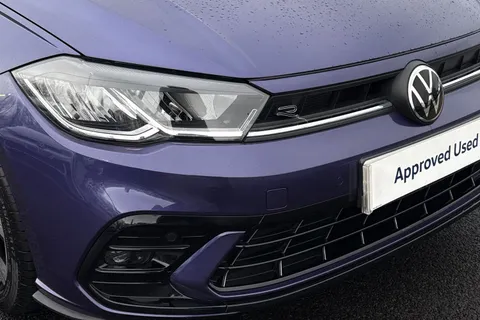 MK73NVV Volkswagen Polo 1.0 TSI R-Line 5dr **HEATED SEATS, REAR CAM, 17' BERGAMOS** Thumbnail #17
