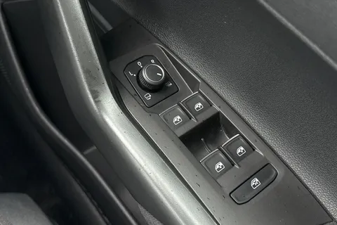 MK73NVV Volkswagen Polo 1.0 TSI R-Line 5dr **HEATED SEATS, REAR CAM, 17' BERGAMOS** Thumbnail #18