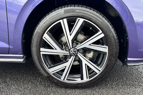 MK73NVV Volkswagen Polo 1.0 TSI R-Line 5dr **HEATED SEATS, REAR CAM, 17' BERGAMOS** Thumbnail #24