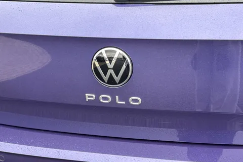 MK73NVV Volkswagen Polo 1.0 TSI R-Line 5dr **HEATED SEATS, REAR CAM, 17' BERGAMOS** Thumbnail #25