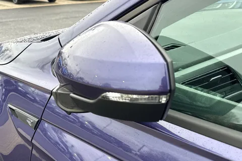 MK73NVV Volkswagen Polo 1.0 TSI R-Line 5dr **HEATED SEATS, REAR CAM, 17' BERGAMOS** Thumbnail #26