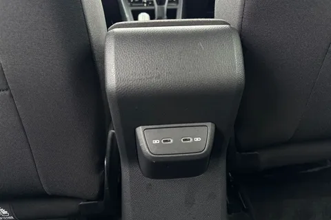 MK73NVV Volkswagen Polo 1.0 TSI R-Line 5dr **HEATED SEATS, REAR CAM, 17' BERGAMOS** Thumbnail #28