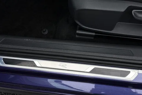 MK73NVV Volkswagen Polo 1.0 TSI R-Line 5dr **HEATED SEATS, REAR CAM, 17' BERGAMOS** Thumbnail #31