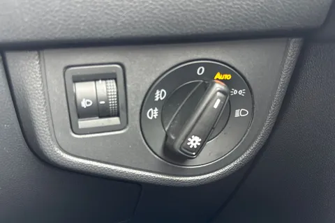 MK73NVV Volkswagen Polo 1.0 TSI R-Line 5dr **HEATED SEATS, REAR CAM, 17' BERGAMOS** Thumbnail #35