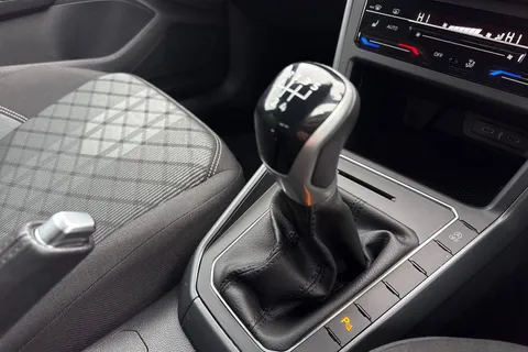 MK73NVV Volkswagen Polo 1.0 TSI R-Line 5dr **HEATED SEATS, REAR CAM, 17' BERGAMOS** Thumbnail #37