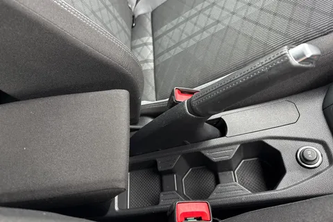 MK73NVV Volkswagen Polo 1.0 TSI R-Line 5dr **HEATED SEATS, REAR CAM, 17' BERGAMOS** Thumbnail #38