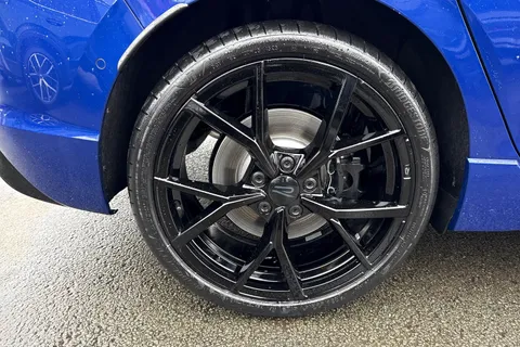  Volkswagen Golf 2.0 TSI R Black Edition DSG 4Motion Euro 6 (s/s) 5dr Thumbnail #10